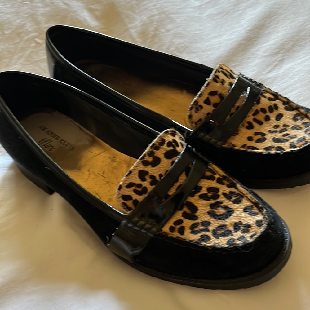Anne Klein flex leather/suede loafer